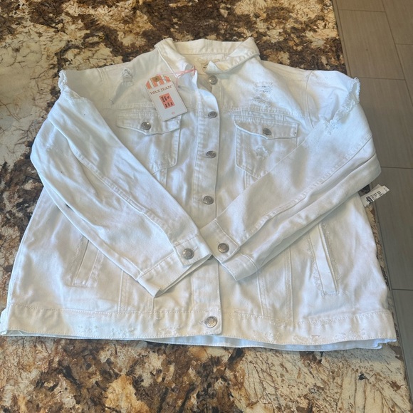 Wax Jean Jackets & Blazers - New w tags white denim jacket size 1X